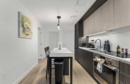 Fort Point Apartment | Elegant 3BR 2BA Condo Seaport Boston.