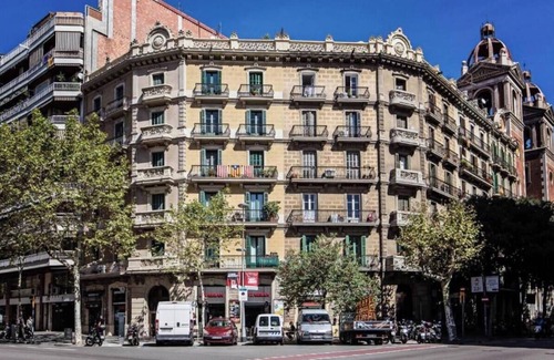 Dreta de l'Eixample Apartment | Elegant 4-Bedroom Residence in the Heart of Barcelona