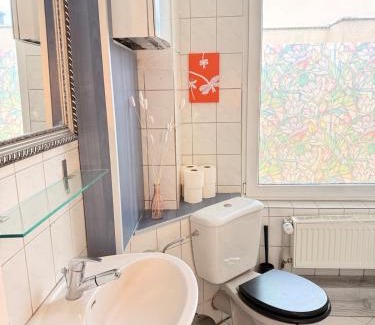 Burgeresch Apartment | Elegant 4BR Apartment near Citycenter with Balcony