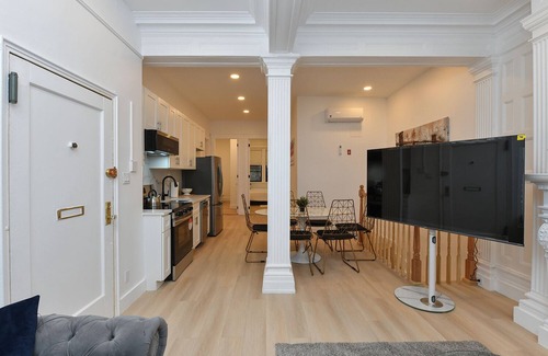 Upper West Side Apartment | Elegant 4BR Luxury Duplex in chic Upper West Side