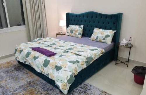 Al Khan Apartment | Elegant 5-bedroom Apartment near Al-Khan Beach