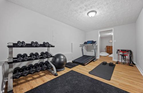 Johns Creek House | Elegant 5BR Gym+Pool Table Alpharetta