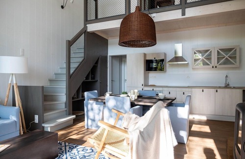 Maubray Villa | Elegant 6-Person Mansion