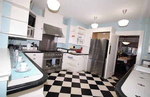 Queen Anne House | Elegant 7BR/4BA Queen Anne Home, Space Needle