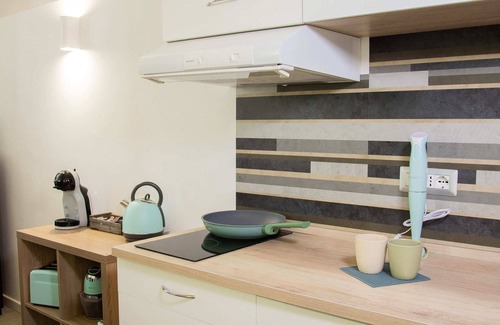 Vomero Apartment | Elegant accommodation Chiaia area, Comfortable, bright, newly renovated