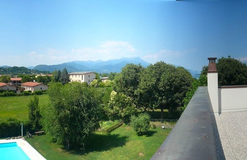 Pieve Vecchia Villa | Elegant and modern villa to head to m50 from the lake with garden, private pool.
