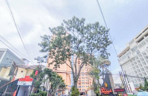 Cipaganti Apartment | Elegant and Spacious 3BR at Grand Setiabudi Apartment