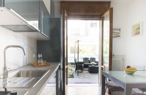 Bellariva Apartment | Elegant and spacious apartment with private garden near the sea.