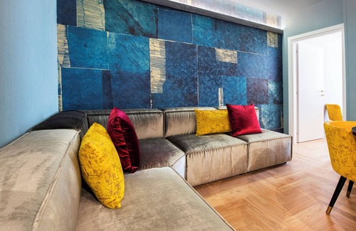 Rione IV Campo Marzio Apartment | Elegant apartment in central Rome with small balcony overlooking Spanish Steps