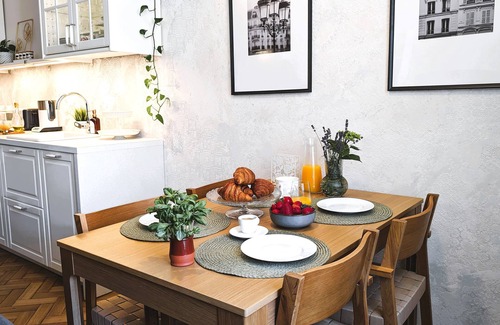 Sibiu Old Town Apartment | Elegant Apartment in the Historic Center, AC, wifi, Netflix, Quiet area