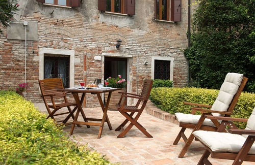 Santa Croce Apartment | Elegant apartment with garden in S.Croce, Venice