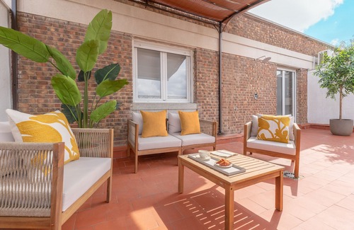 Prosperidad Apartment | Elegant apartment with large terrace