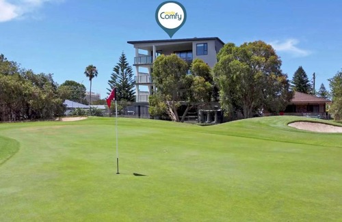 Batemans Bay Apartment | Elegant Batemans Bay Stay with Golf Course Views