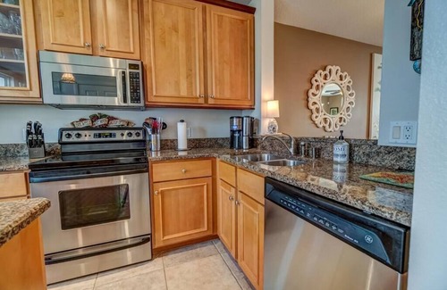 Bradenton Beach House | Elegant Beachfront Getaway ~ Heated Pools ~ HotTub