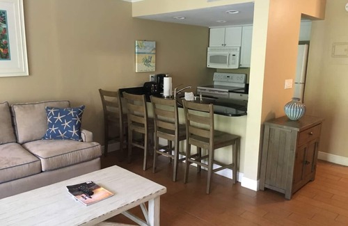 Captiva Hotel | Elegant Beachfront Room w/Gulf Coast Nature Experiences & Family Adventures