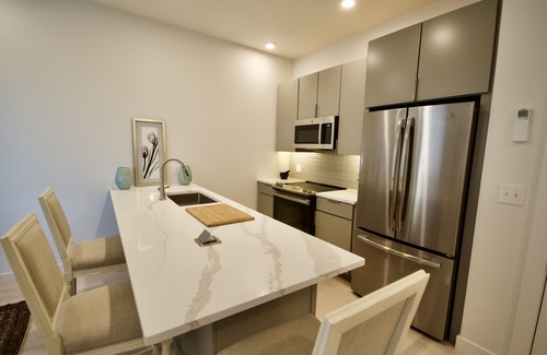 Wayland Apartment | Elegant City Escape
