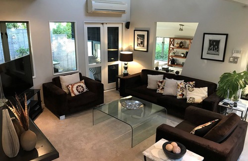 Greenlane - Ellerslie House | Elegant City Oasis in the Heart of Auckland