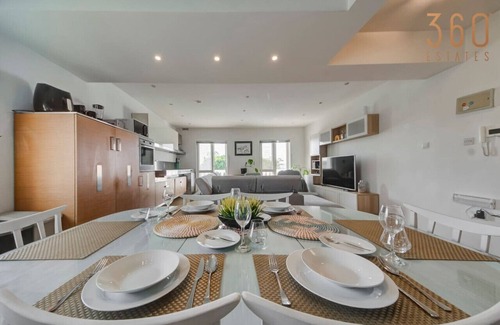 Naxxar Apartment | Elegant & cosy 3BR home in peaceful area of Naxxar