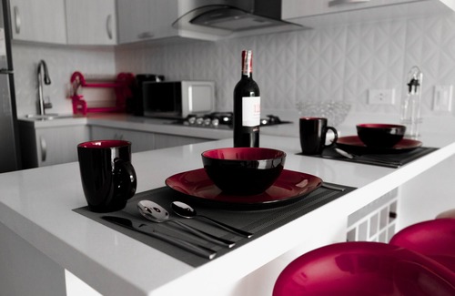 Cali Apartment | Elegant & Cozy 3 Bedroom Apt Near Medical & Sports Center Imbanaco, Wifi AC,Pool