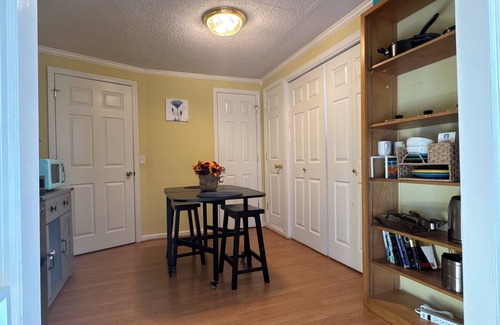Lookout Valley Neighborhood Association Apartment | Elegant & Cozy Suite Minutes from Downtown Chattanooga Large Yard, Dog Friendly!