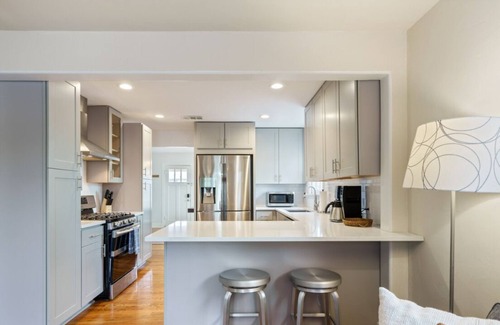 North Loop House | Elegant Escape | Gourmet Kitchen + Outdoor Living