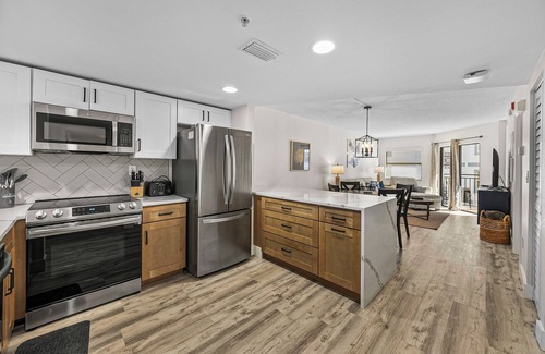Belle Vista Condo | Elegant Escape | St. Pete Beachfront Gem