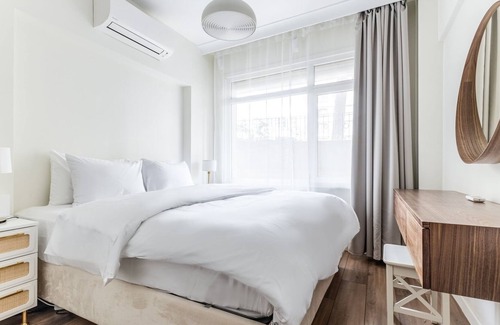 Bostanci Apartment | Elegant Flat Orchard Ave, 7 Min to Beach