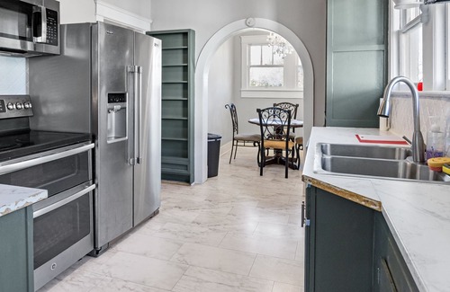 Florence House | Elegant Historic Home w/Modern Touch in Florence