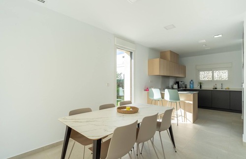 Lo Rufete House | Elegant Home with Pool