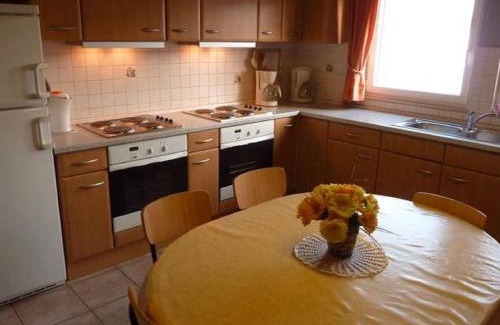 Arimont House | Elegant Home with Sauna