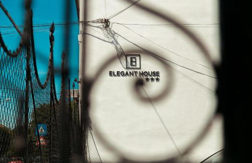 Fagaras House | Elegant House