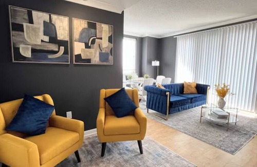Ballston Apartment | Elegant King Suite Metro DC