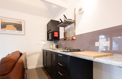 Whiteness Apartment | Elegant Little Wyvis Lodge - Sleeps 2
