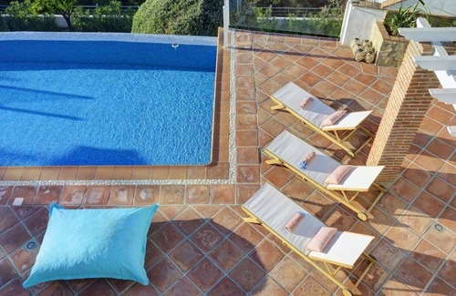 Almunecar Villa | Elegant Luxury Villa with Stunning Mediterranean Views