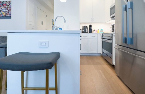 Midtown East Apartment | Elegant Midtown East Duplex – 3BR w/Designer Finishes