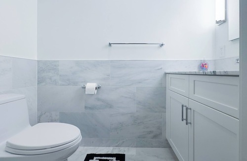 Midtown East Apartment | Elegant Midtown East Duplex – 3BR w/Designer Finishes