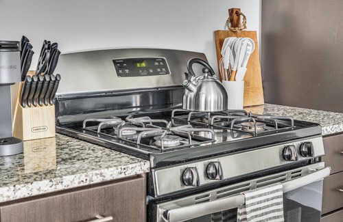 Rio Grande Apartment | Elegant & Modern! Near Downtown with Discounts!