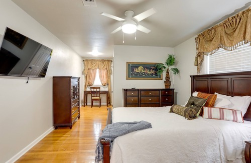 Algiers House | Elegant New Orleans Escape w/ Furnished Porch!
