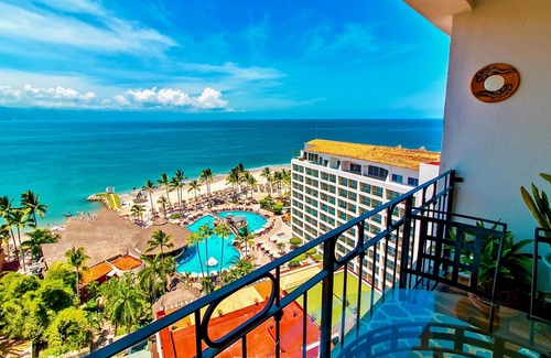 South Hotel Zone Condo | Elegant Oceanside Home, Panoramic Sea and City Views and Incredible Amenities