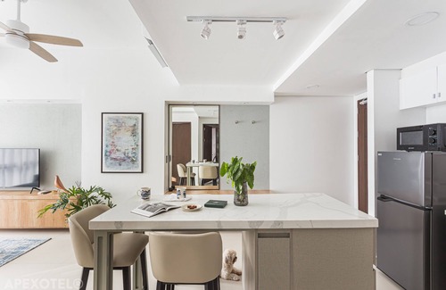 Lahug Apartment | Elegant One-Bedroom Haven with Multiple Views at Cebu IT Park