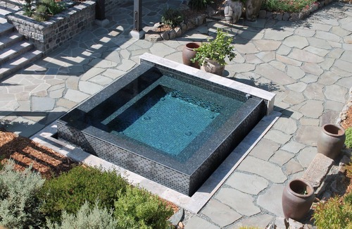 Los Gatos Ski Chalet | Elegant Pool-Side Chalet in Charming Los Gatos