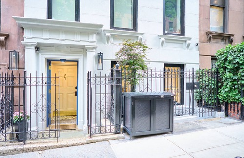 Tudor City Apartment | Elegant Private Studio