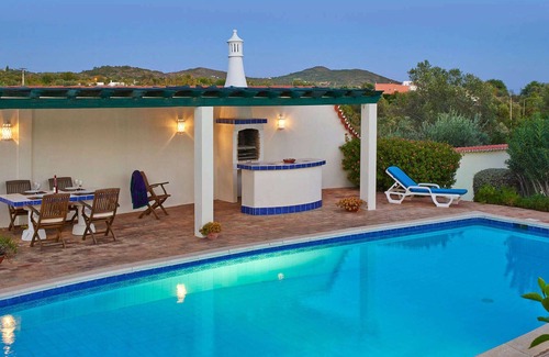 Aldeia Villa | Elegant Family Villa, A/C, Private Pool, Landscaped Garden, Sea Views - 15mins walk to Santa Barbara