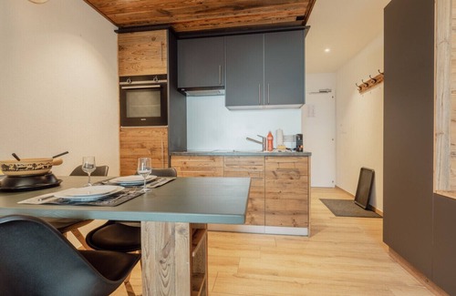 Noes Apartment | Elegant renovated studio in the center of town