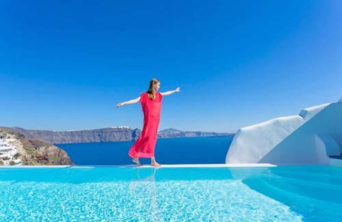 Oia Villa | Elegant Santorini Villa | Sea Breeze Villa | 1 Bedroom | Private Infinity pool.