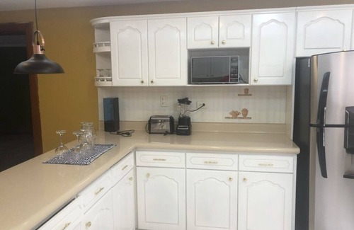Cuenca House | Elegant/spacious residence conveniently located 15 mins. from Cajas & downtown.