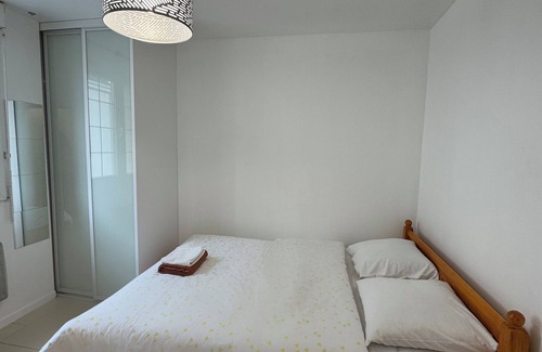 Montmagny Apartment | Elegant studio for 2 - Close to Paris (15 min), CDG Airport, Stade-de-France