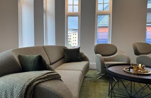 Alesund Apartment | Elegant Three-Bedroom Apartment with Stunning Sea Views - Limited availability - Secure your booking for Christmas 2025 and Summer 2026