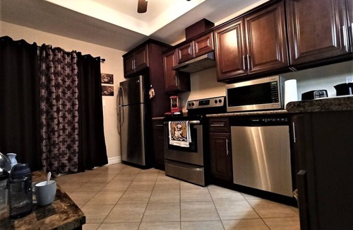 Windsor House | Elegant upper level 3 bedrooms and 2 bathroom