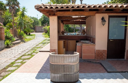 Aci Sant'Antonio Villa | Elegant villa in the green of a forest on main road ta Taormina and Catania